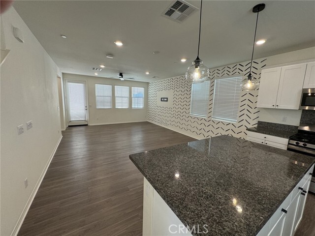 Building Photo - 6069 Sendero Ave