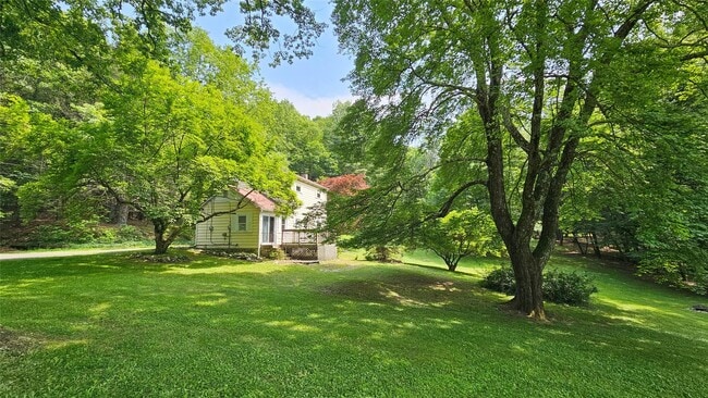 Building Photo - 180 Shoddy Hollow Rd