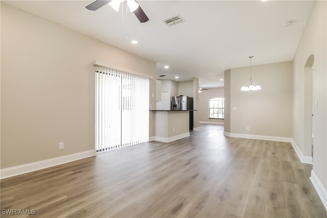 Building Photo - 4510 6th St W