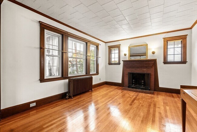 Building Photo - 133 Willow St