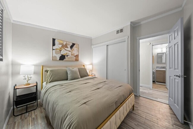 Building Photo - 10150 Sierra Madre Rd