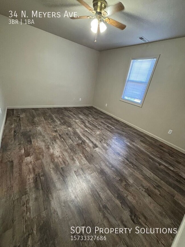 Building Photo - 3BD/1BA Pet Friendly Duplex in Benton