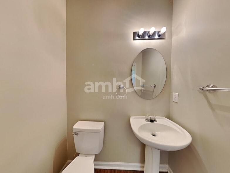 Building Photo - 668 Clairidge Elm Trl