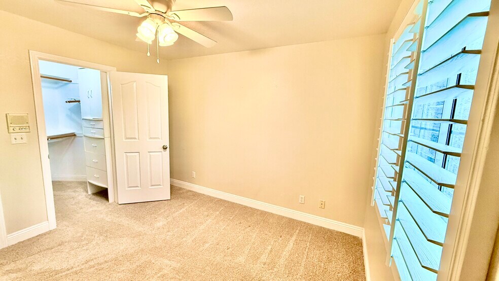 Unit C - 40 Caddy Cir