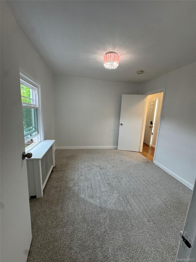 Building Photo - 630 Tulip Ave