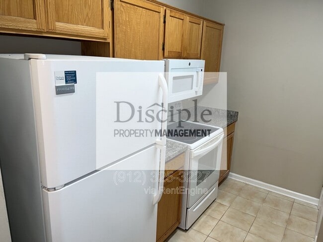 Building Photo - 22 E Dubois St