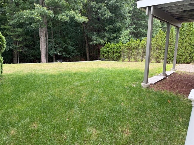 Building Photo - 107 Charant Rd