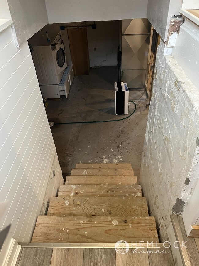 Building Photo - 601 S 1st St