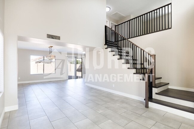 Building Photo - Beautiful Updated Home with ALL Appliances