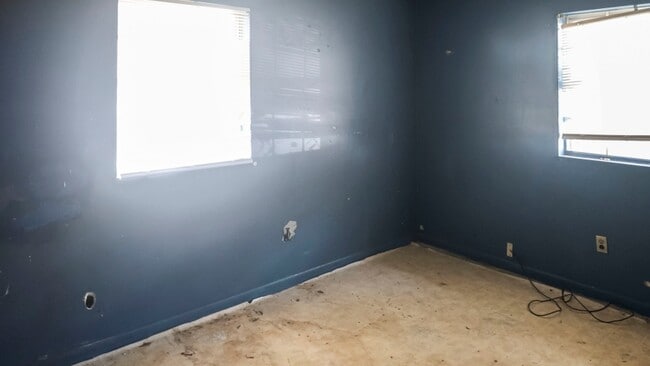 Building Photo - 204 Truman St