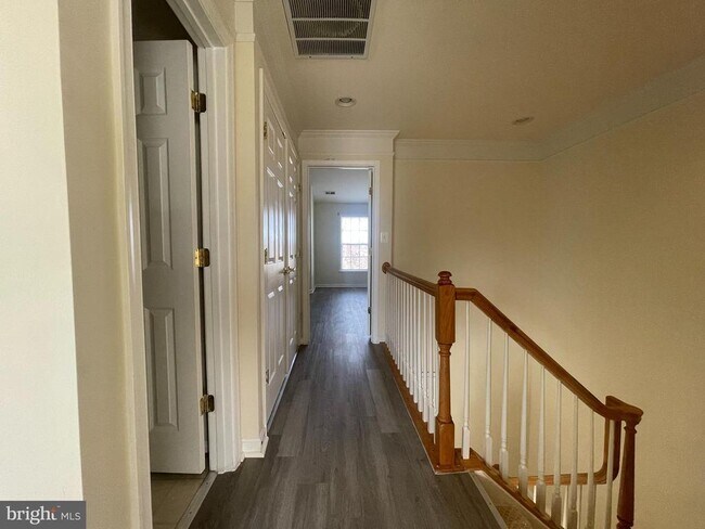 Building Photo - 41851 Cinnabar Square