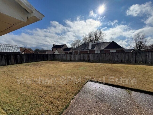 Building Photo - 6353 Thistle Point