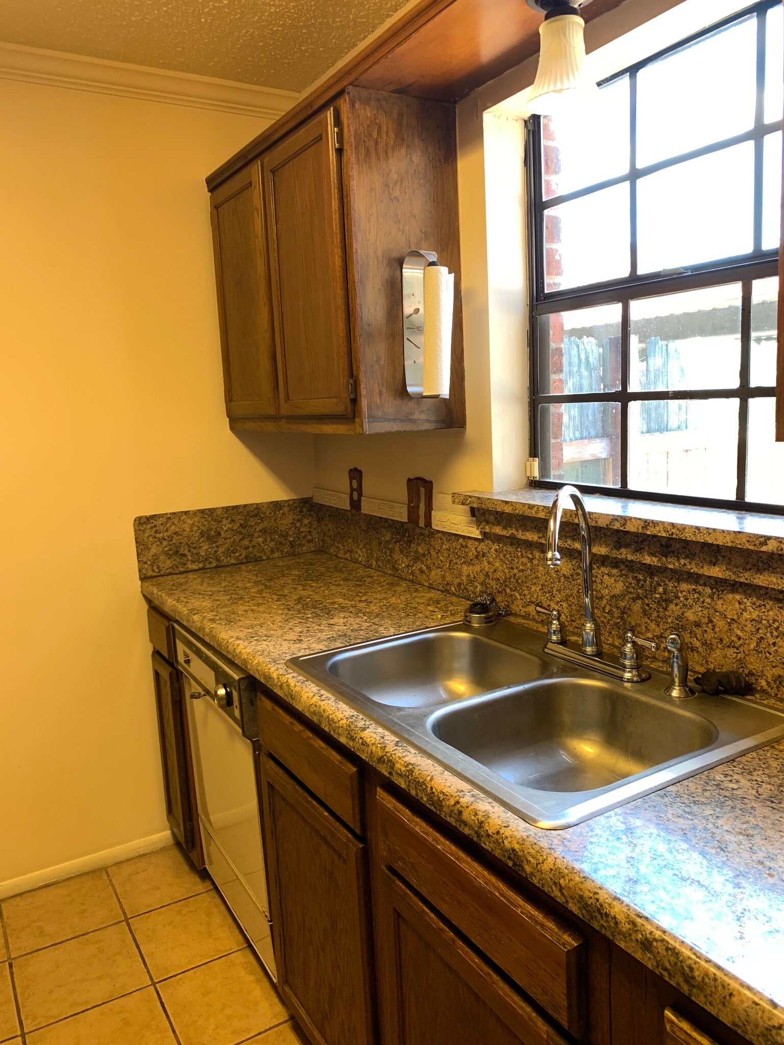 kitchen with new appliances - 4456 Stumberg Ln