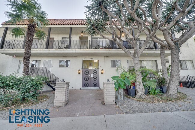 Building Photo - 1035 Hayworth Ave