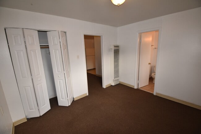 Building Photo - 1133 Valley Manor Ct