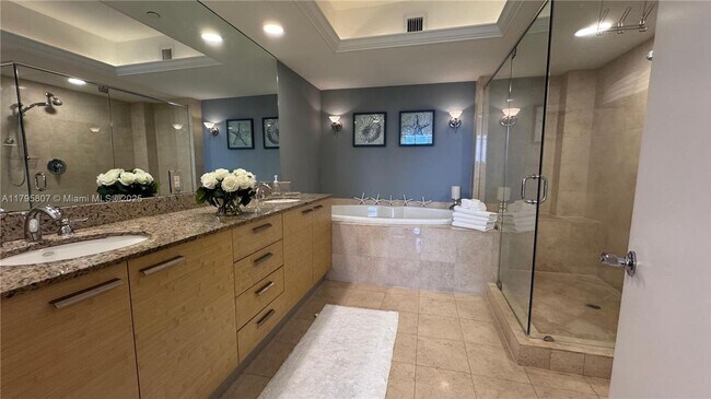 Building Photo - 1830 S Ocean Dr