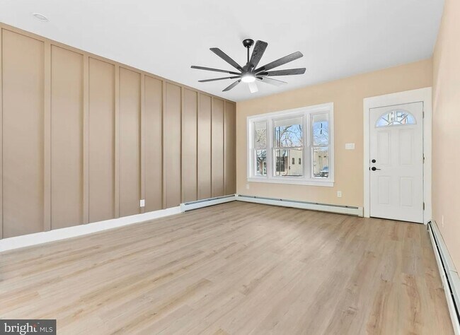 Building Photo - Charming 3BR House in Trenton