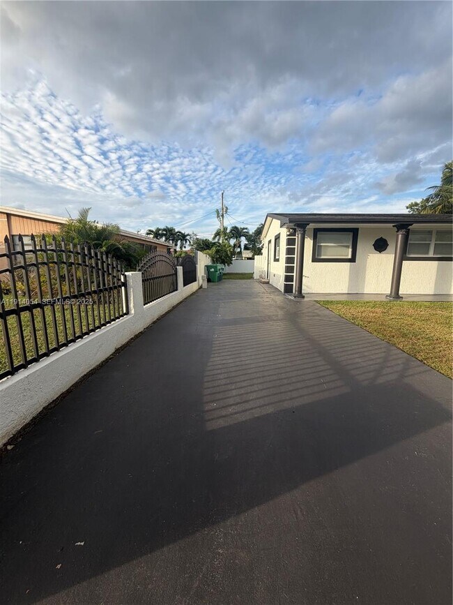 Building Photo - 1311 NW 176th Terrace