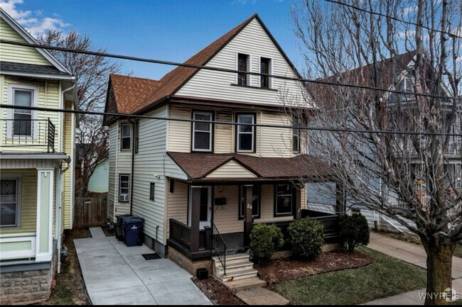 Building Photo - 24 Briggs Ave