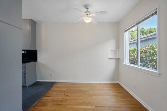 Building Photo - 4820 Inglewood Blvd