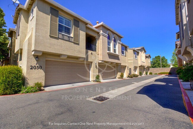 Building Photo - Lincoln Crossing Condo | 2 bedroom 2 bathroom