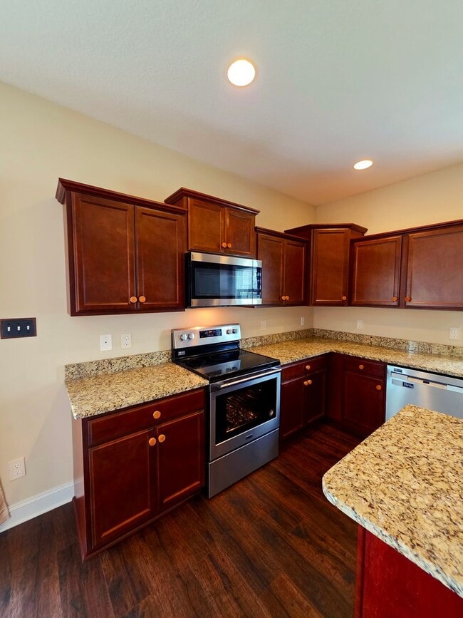 Building Photo - 4 BD in Stateside