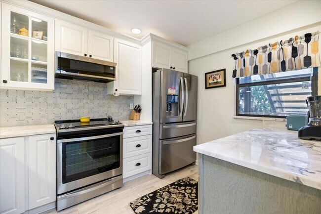 Building Photo - 864 Bird Bay Way
