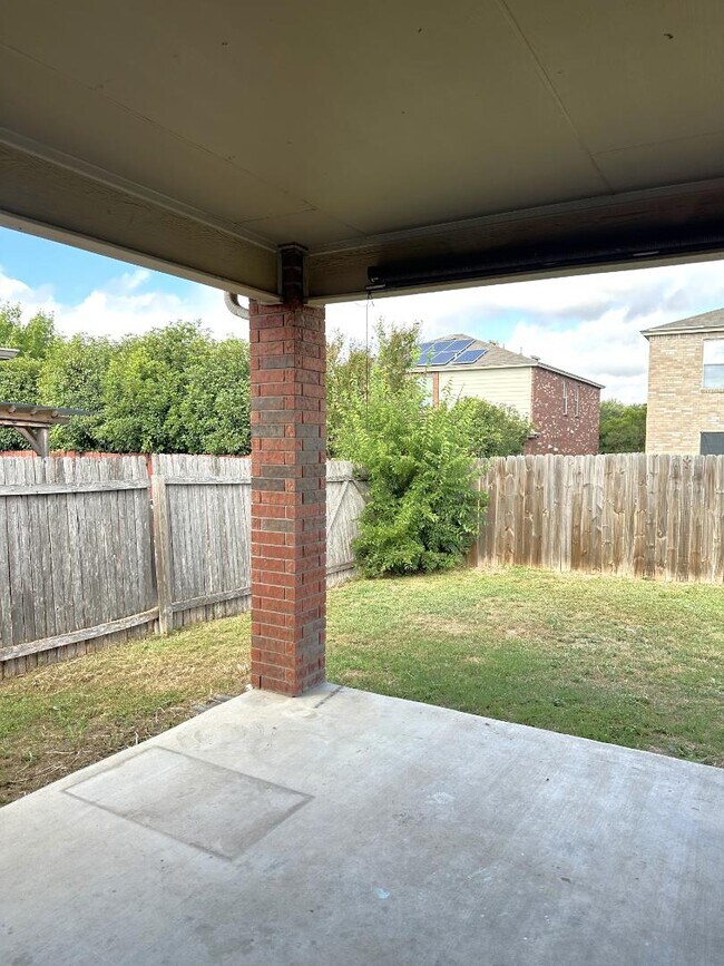 Building Photo - 7727 Barhill Post
