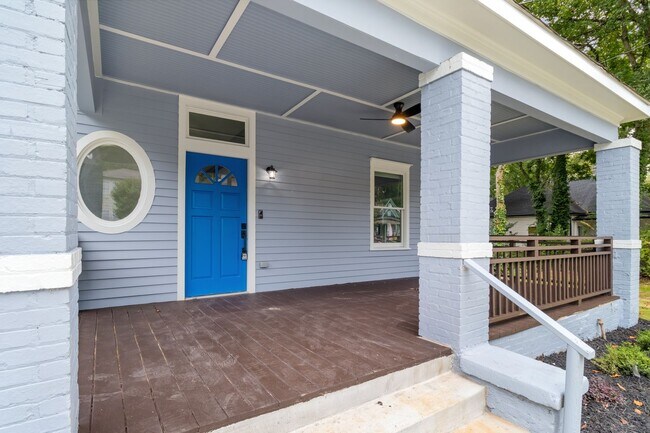 Building Photo - Stunning Fully Renovated Home in the Heart of Historic Oakland City