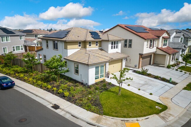 Building Photo - 10068 Carinata Dr