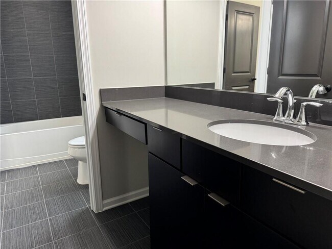 Building Photo - 920 Grove Valley Dr