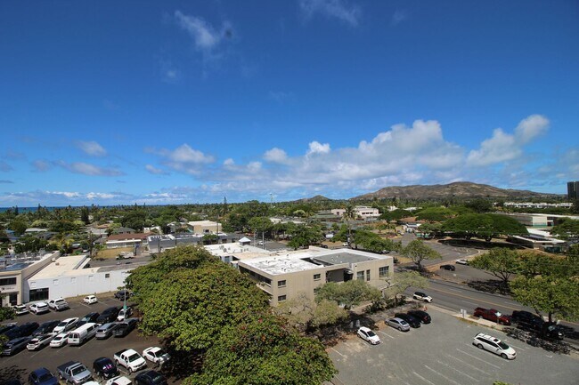 Building Photo - Live in the Heart of Kailua with Ocean Views!