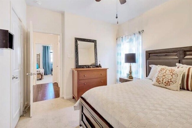 Building Photo - 13405 Clara Martin