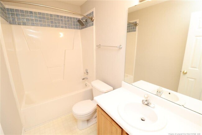 Building Photo - 2324 Maybrook Dr