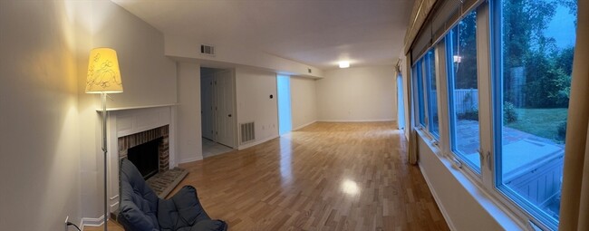 Building Photo - 23 Drummer Boy Way