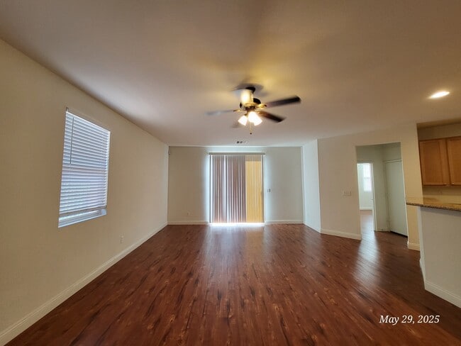 Building Photo - 8279 Pearl Diver Ct