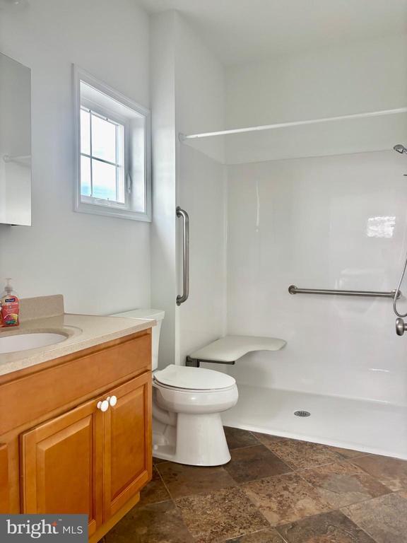 Building Photo - 448 Dock Rd