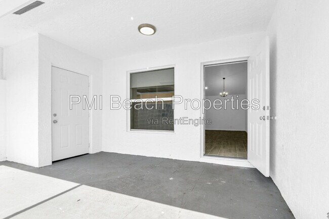 Building Photo - 13978 Folkestone Cir