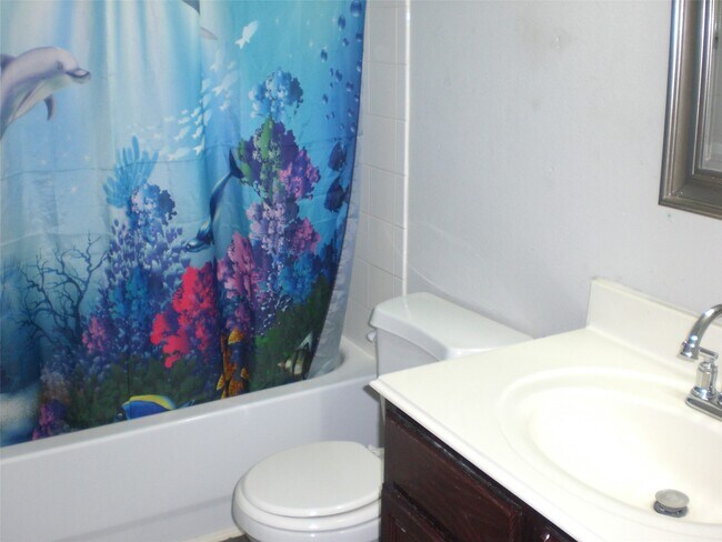 Building Photo - 5742 Saluda Creek Ln