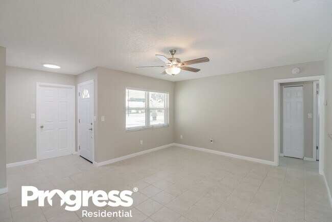 Building Photo - 1604 Stonehaven Way