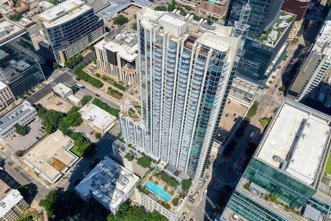 Building Photo - 360 Nueces St