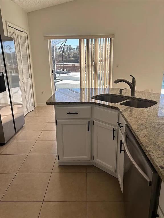 Building Photo - 2916 Dickens Cir