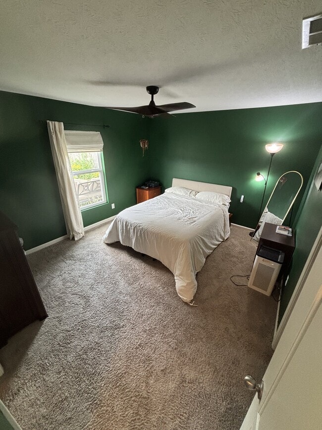Building Photo - 55 Feather Cir