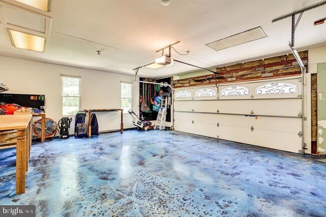 Building Photo - 2601 Seskey Glen Ct