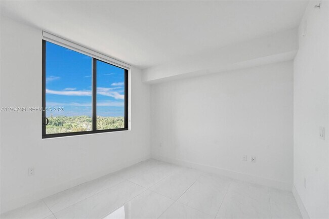 Building Photo - 301 Altara Ave