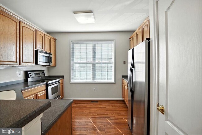 Building Photo - 12180 Abington Hall Pl