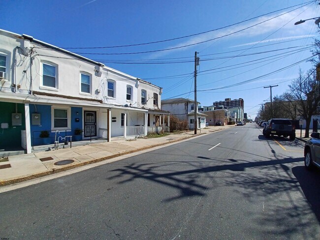 Primary Photo - 429 N Tennessee Ave