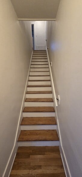 Stairway - 4310 Clarissa Ave