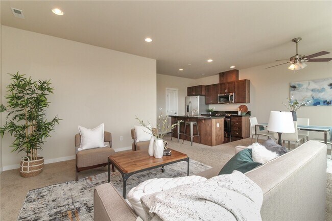 Building Photo - 6989 134th Ct SE