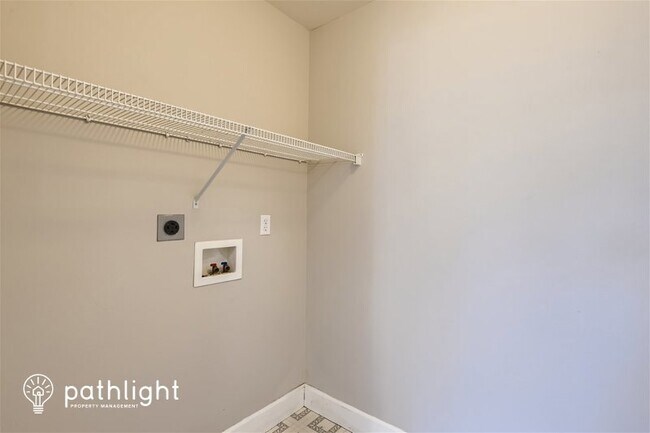 Building Photo - 3420 91 Street SE